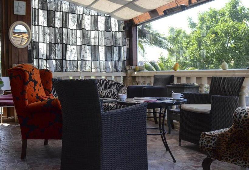 تختخواب و صبحانه Hosteria Las Viñas