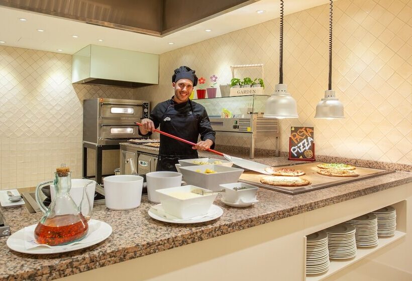 Grupotel Macarella Suites & Spa