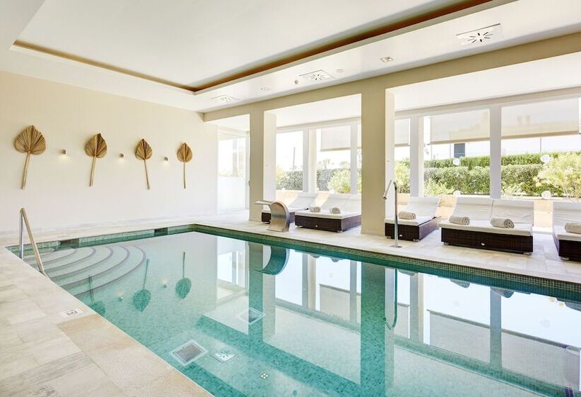 Grupotel Macarella Suites & Spa