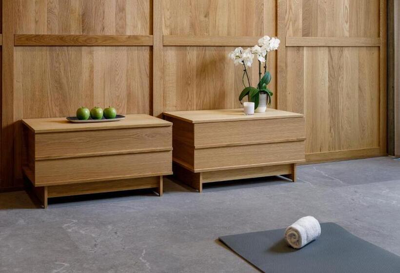 Отель Allegra Lodge