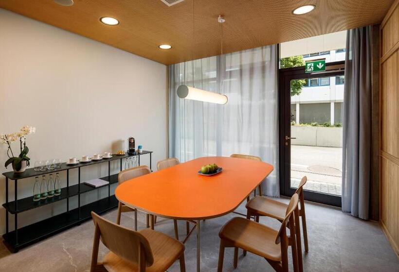 Отель Allegra Lodge