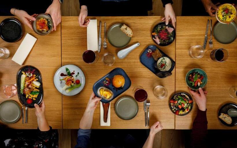 Отель Allegra Lodge