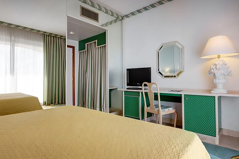 فندق Aris Garden