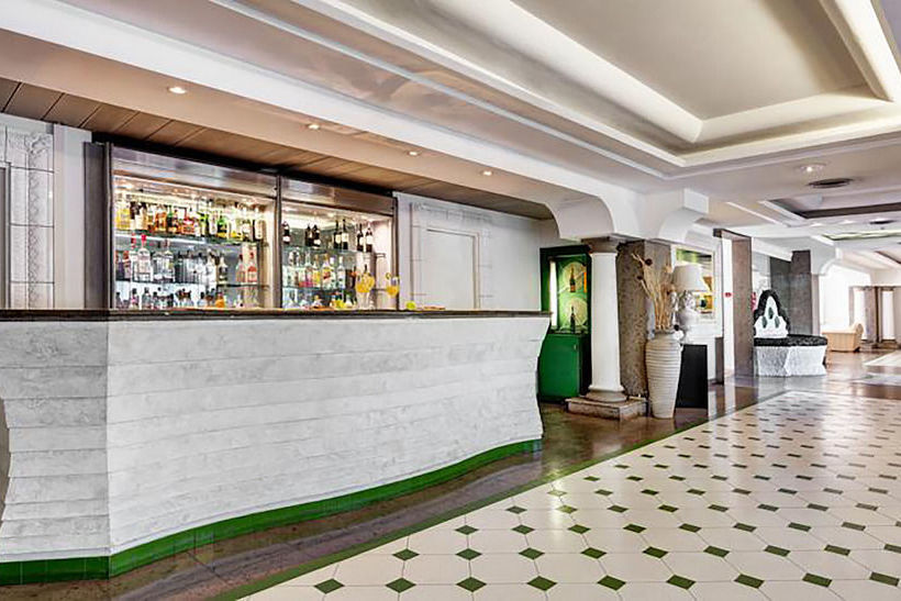 فندق Aris Garden