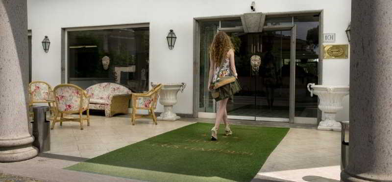 فندق Aris Garden