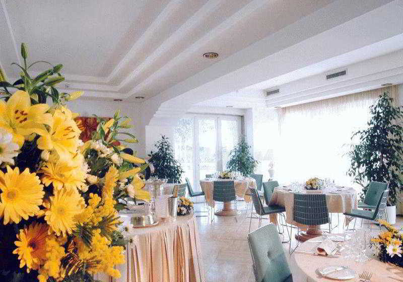 فندق Aris Garden