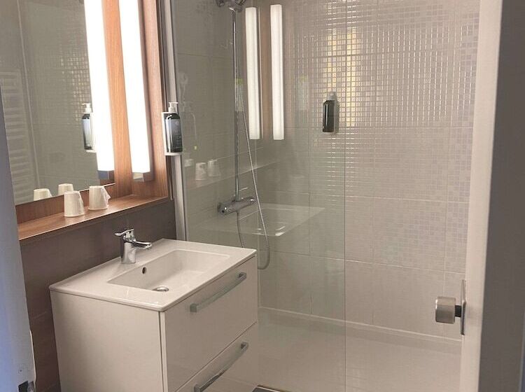 Brit Hotel Confort Nancy Lunéville