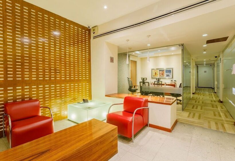 هتل Camino Real Aeropuerto