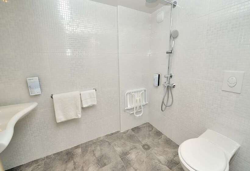 호텔 Campanile Annecy Cran Gevrier