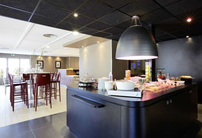 ホテル Campanile Béziers A9/a75