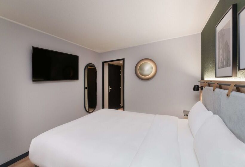 בית מלון כפרי Campanile Cergy Saint Christophe