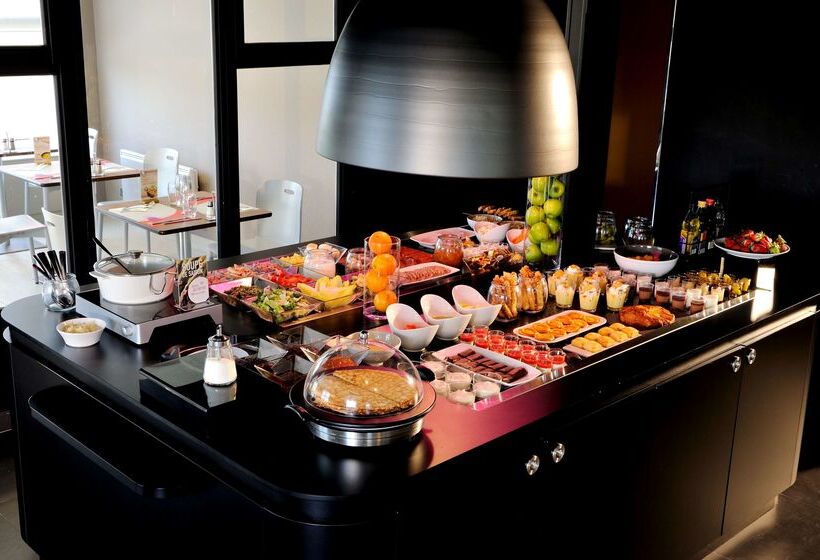 호텔 Campanile Château Thierry