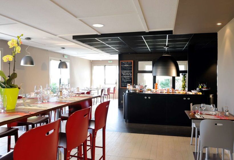 호텔 Campanile Château Thierry