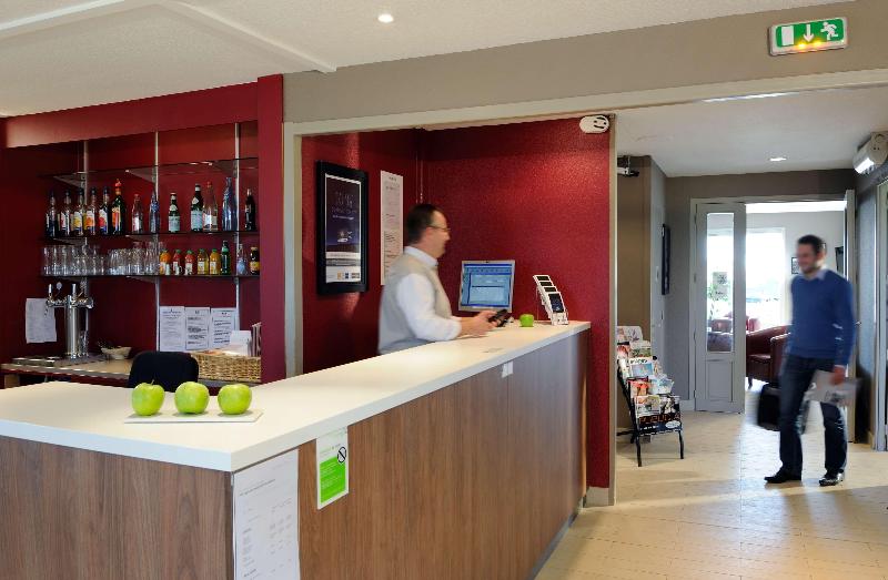 호텔 Campanile Château Thierry