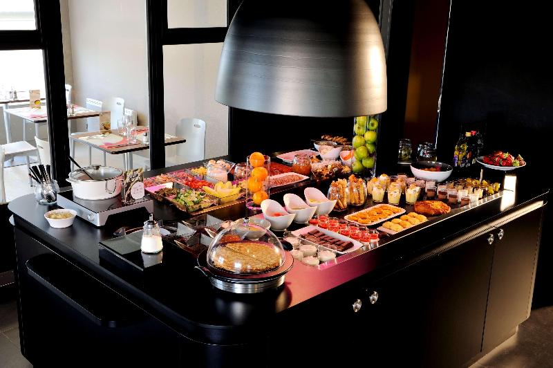 호텔 Campanile Château Thierry