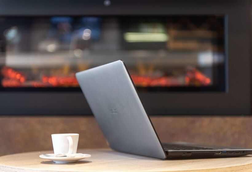 ホテル Campanile Epinal Centre  Gare