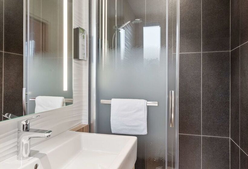 ホテル Campanile Epinal Centre  Gare