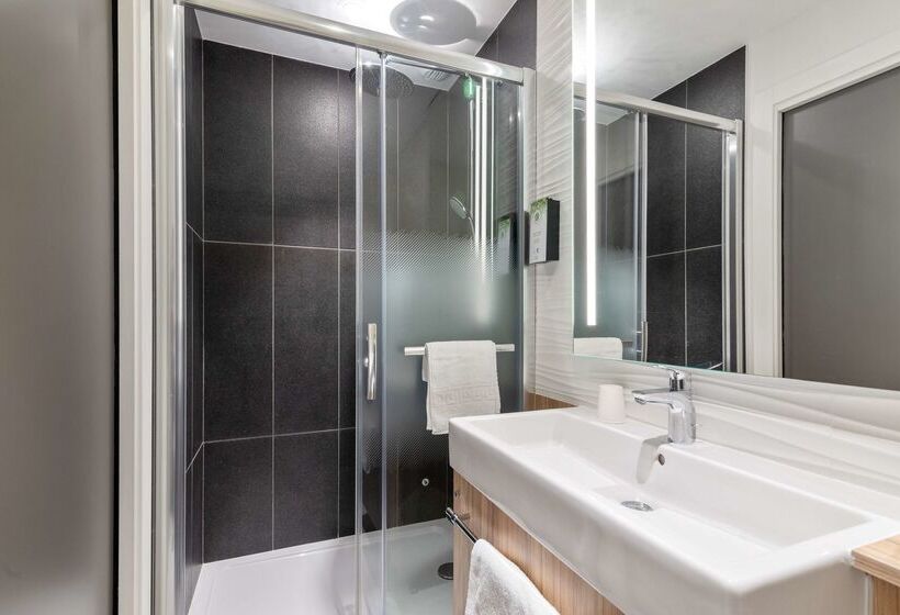 ホテル Campanile Epinal Centre  Gare