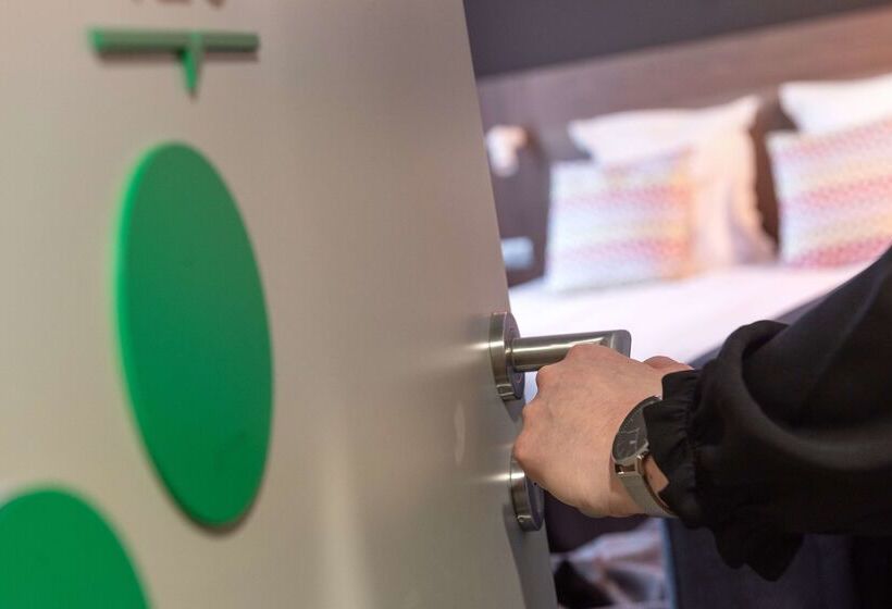 ホテル Campanile Epinal Centre  Gare