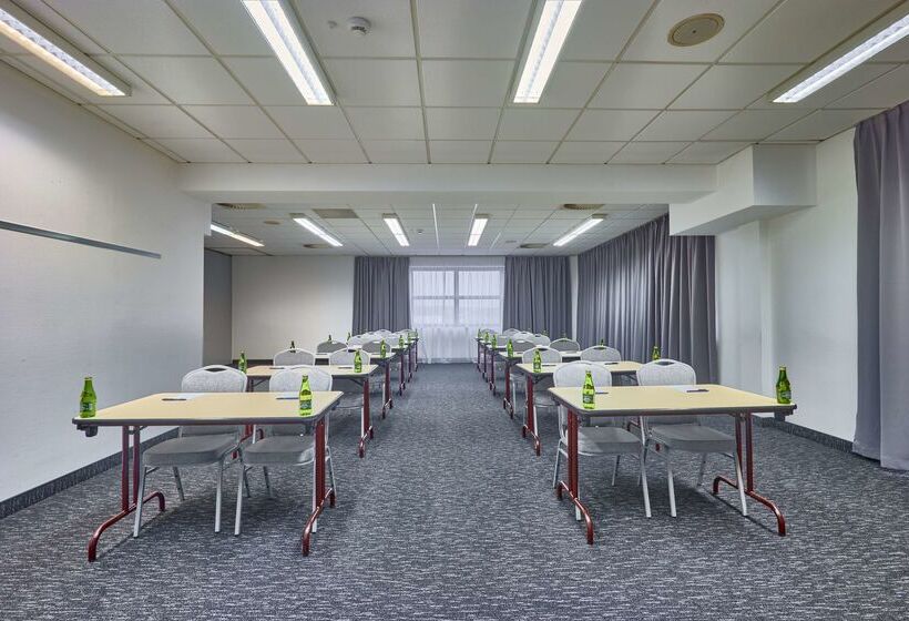 هتل Campanile  Katowice