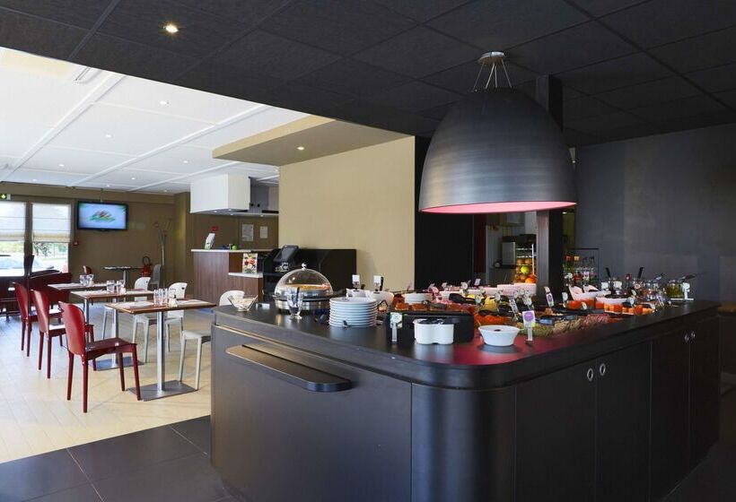 فندق Campanile Lille   Lomme