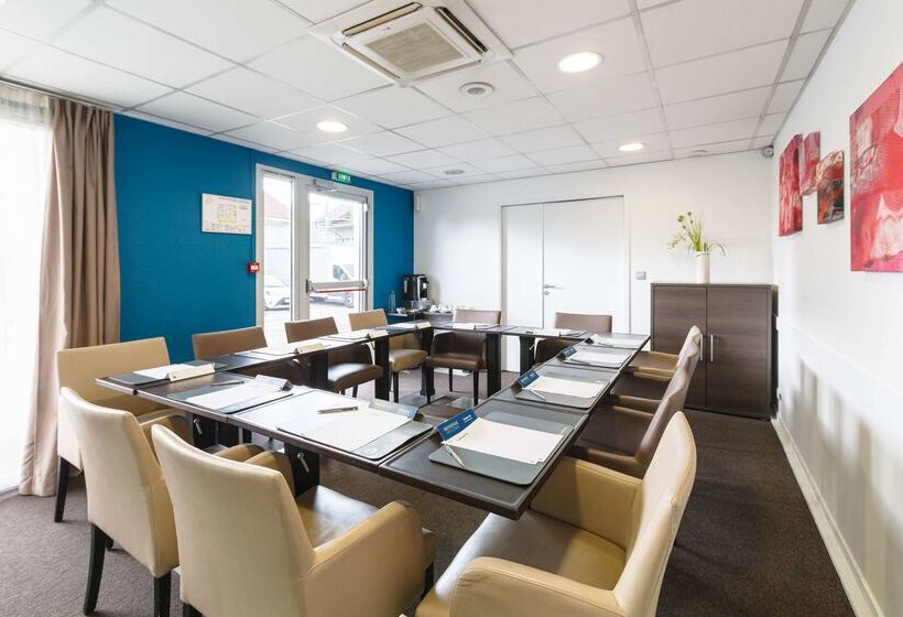 호텔 Campanile Lyon Bron Eurexpo