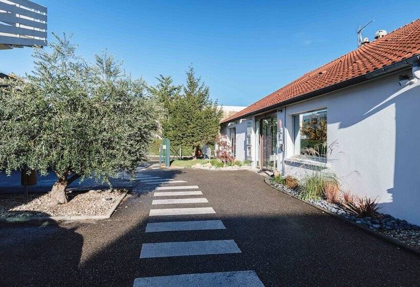 호텔 Campanile Lyon Bron Eurexpo