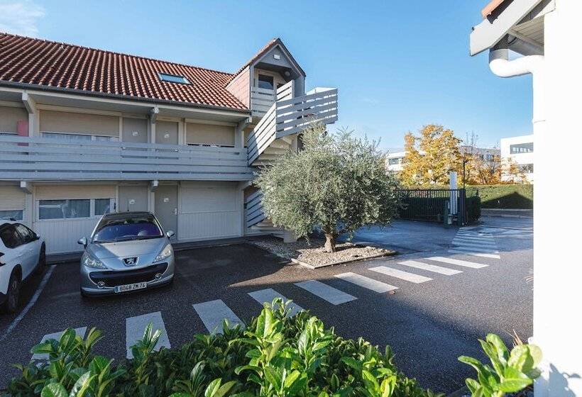 호텔 Campanile Lyon Bron Eurexpo