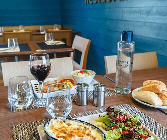 호텔 Campanile Lyon Bron Eurexpo