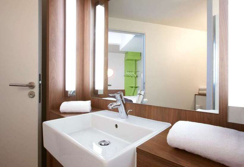 Hotel Campanile Montargis   Amilly