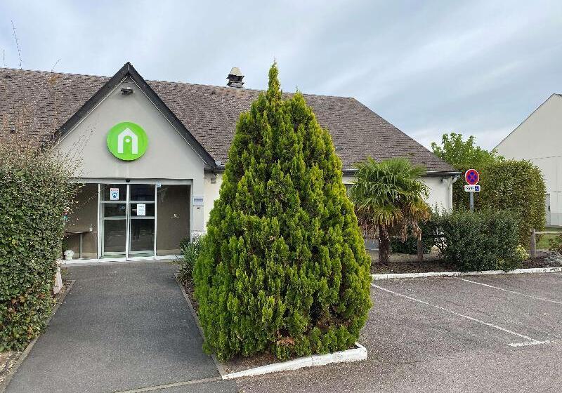 ホテル Campanile Orleans Nord Saran