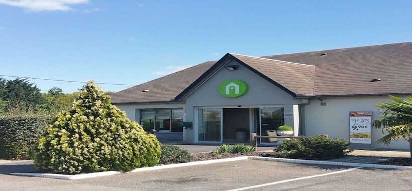 ホテル Campanile Orleans Nord Saran