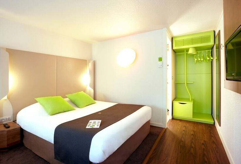 ホテル Campanile Orleans Nord Saran