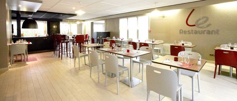 ホテル Campanile Orleans Nord Saran