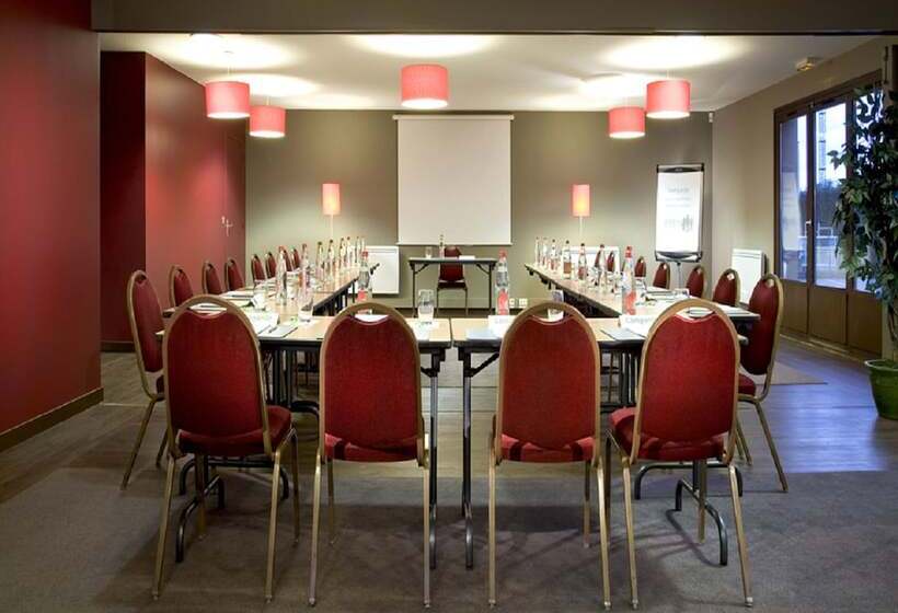 فندق Campanile Orléans Ouest ~ La Chapelle St Mesmin