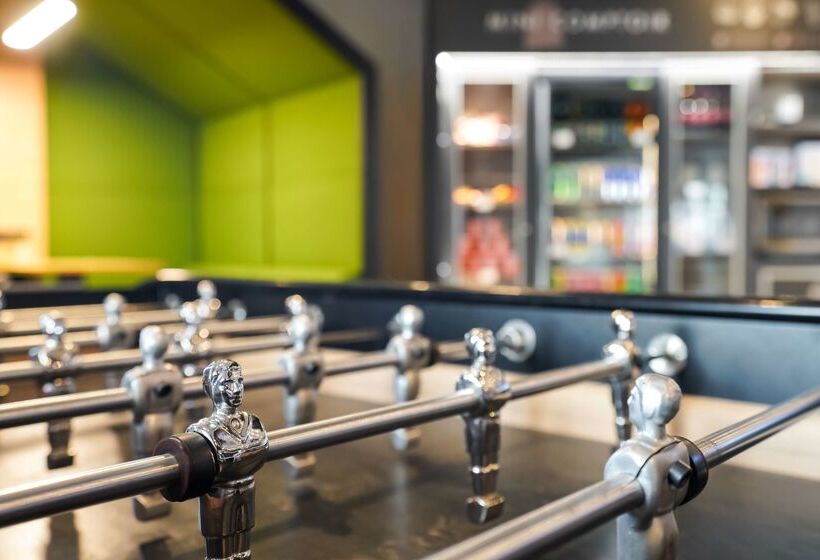 酒店 Campanile Paris Ouest Pont De Suresnes