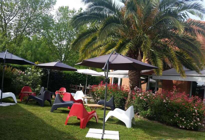 Отель Campanile Toulouse Sud  Labege Innopole