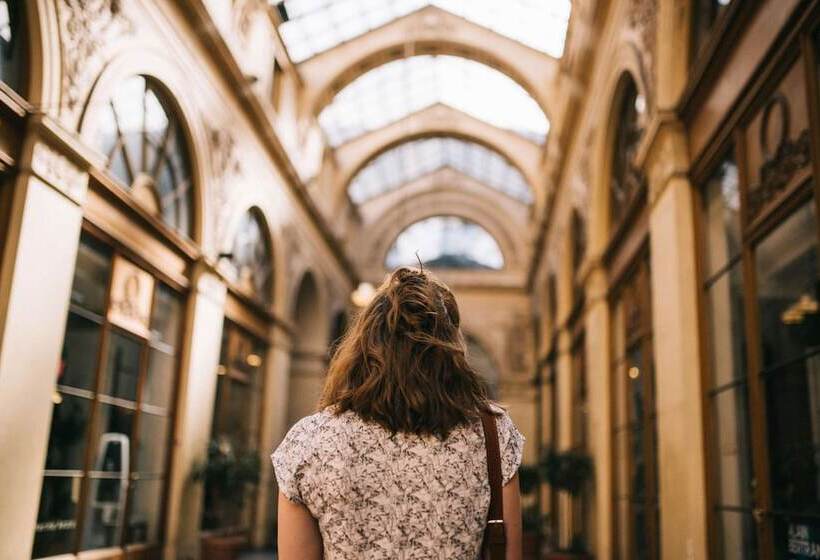 בית מלון כפרי Campanile Tours Sud  Chambraylestours