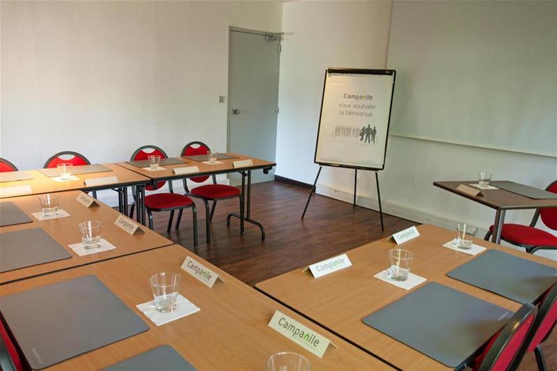 בית מלון כפרי Campanile Tours Sud  Chambraylestours