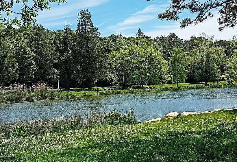 בית מלון כפרי Campanile Tours Sud ~ Joué Les Tours