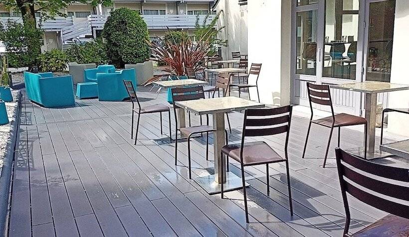 בית מלון כפרי Campanile Tours Sud ~ Joué Les Tours