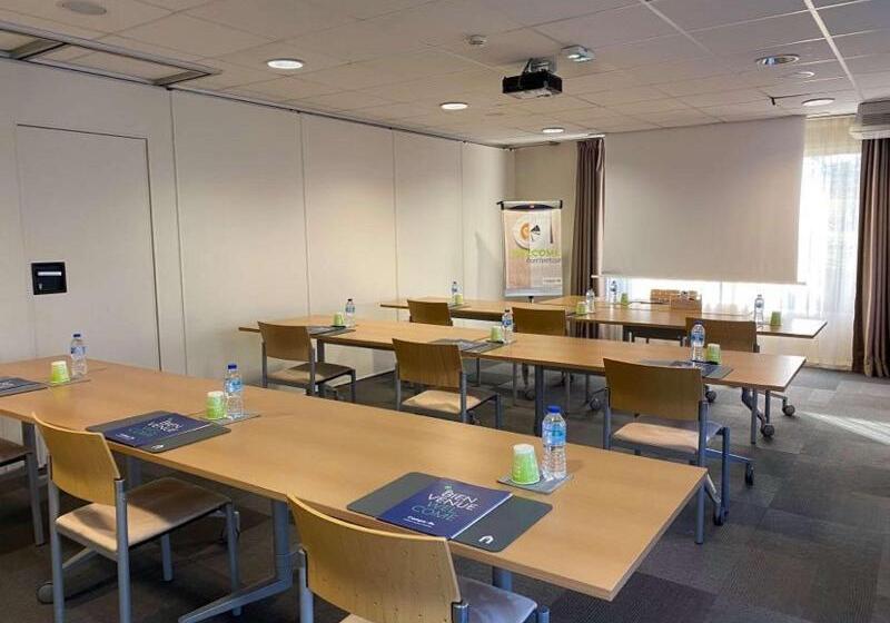 בית מלון כפרי Campanile Tours Sud ~ Joué Les Tours