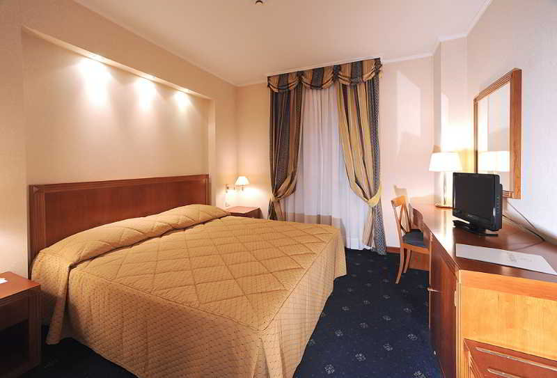 ホテル Cavalieri Park