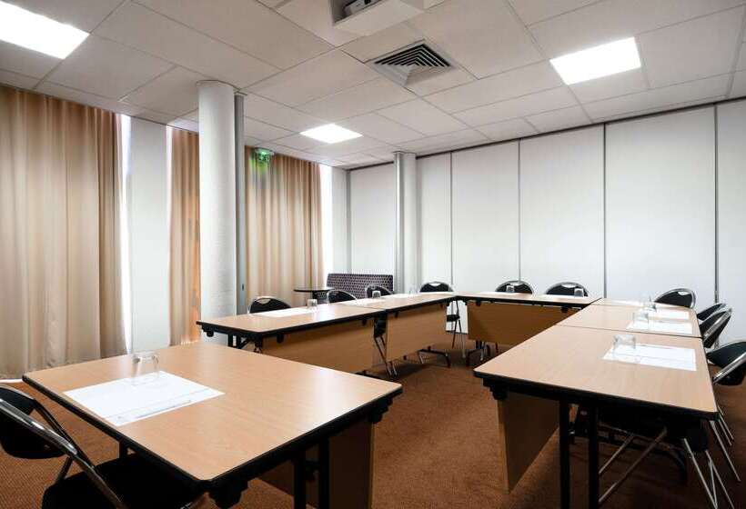 Comfort Hotel Aeroport Lyon St Exupery