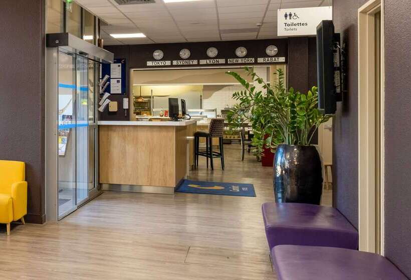 Comfort Hotel Aeroport Lyon St Exupery
