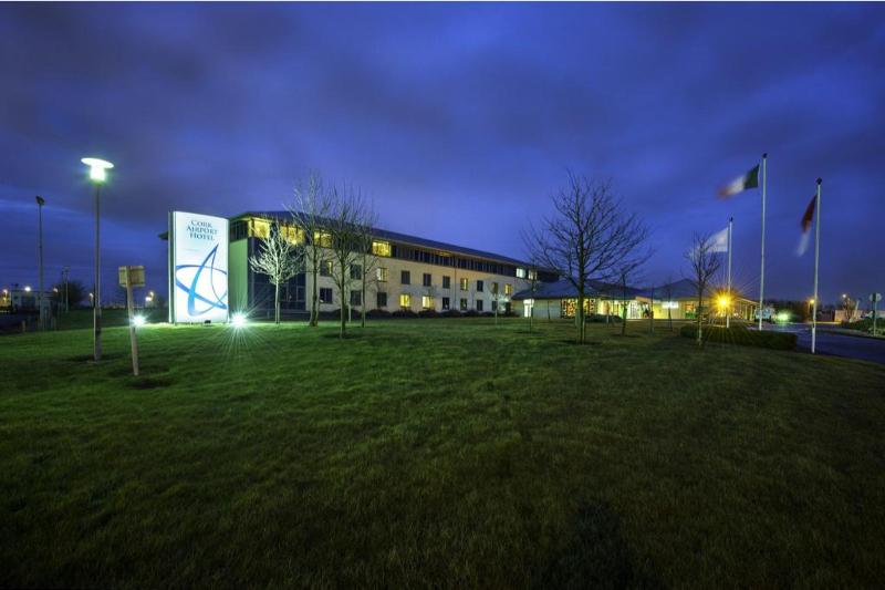 فندق Cork Airport