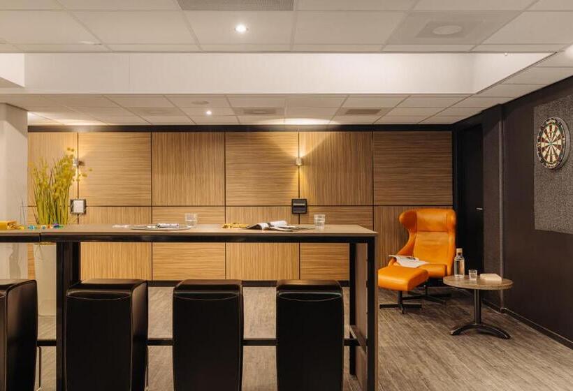 Crown Hotel Eindhoven Centre