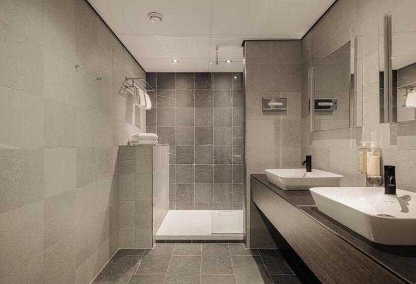 Crown Hotel Eindhoven Centre