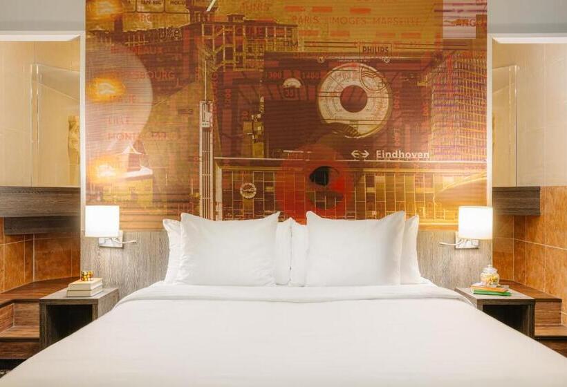 Crown Hotel Eindhoven Centre