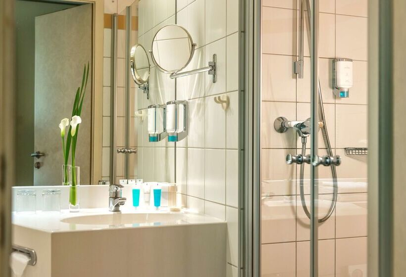 호텔 Essential By Dorint Köln Junkersdorf